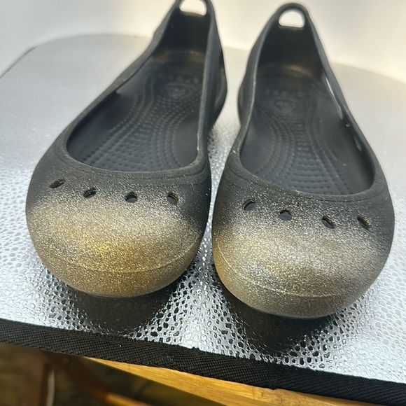 Crocs size 8. Lightly used very cute with hombre. Silver toes sparkle​​ - Picture 1 of 7